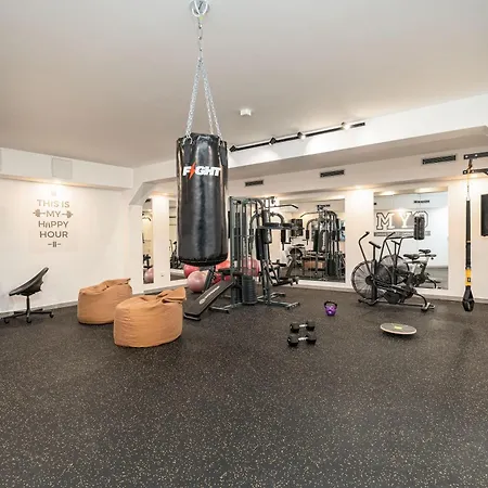 Aura - Adult Only Apartment *