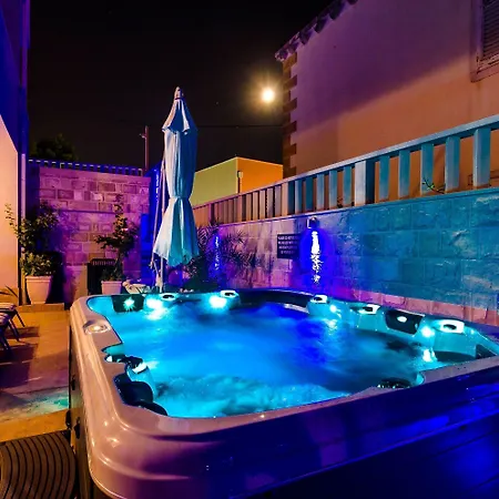 Aura - Adult Only Apartament *