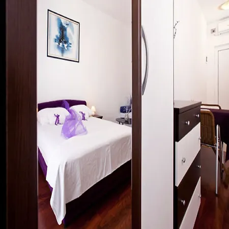 Aura - Adult Only Apartament *